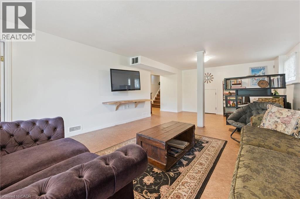 31 SAXONY Circle thumbnail 24