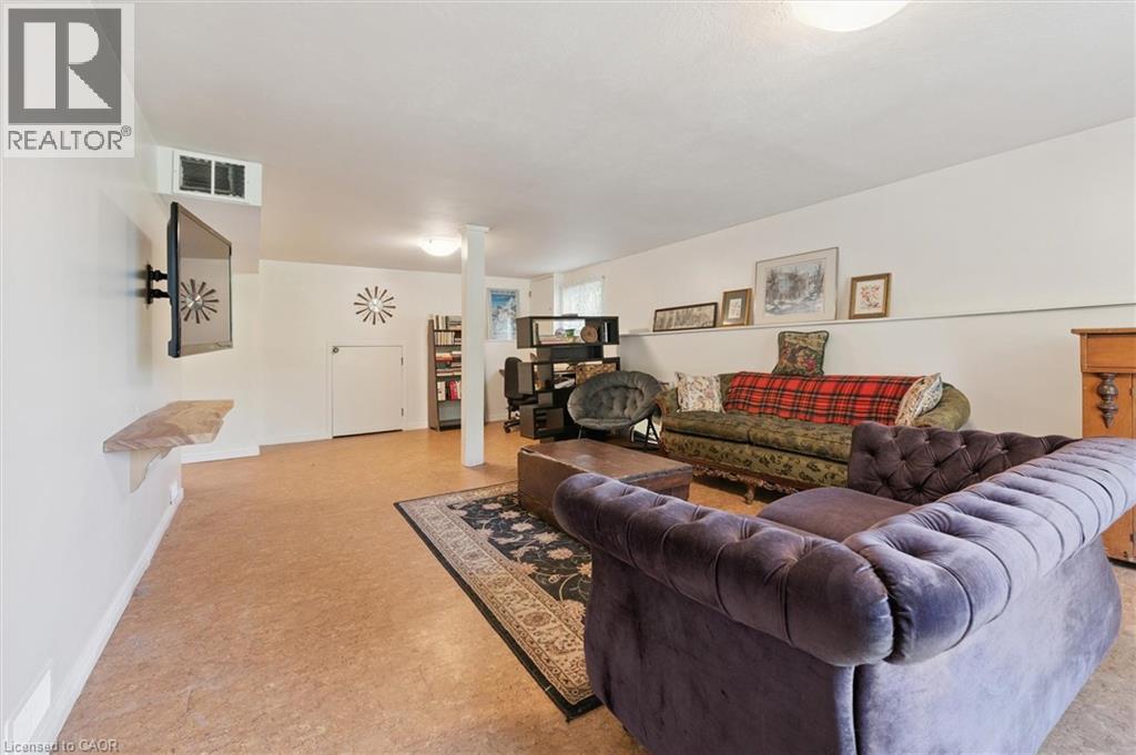 31 SAXONY Circle thumbnail 25