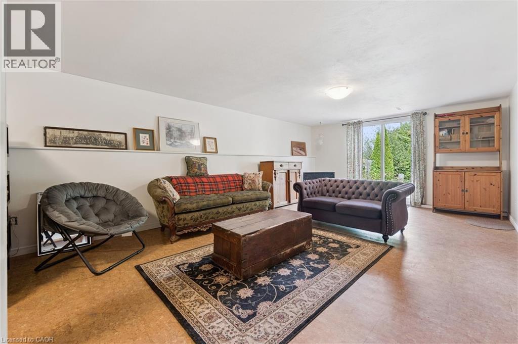 31 SAXONY Circle thumbnail 26