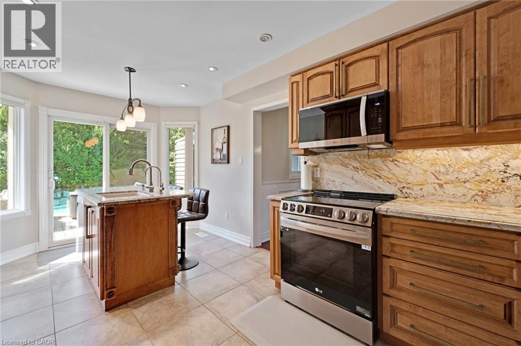 477 BURNETT Avenue thumbnail 12