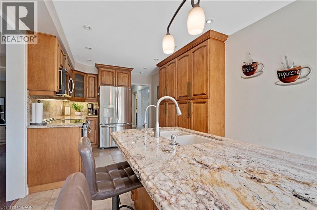 477 BURNETT Avenue thumbnail 14