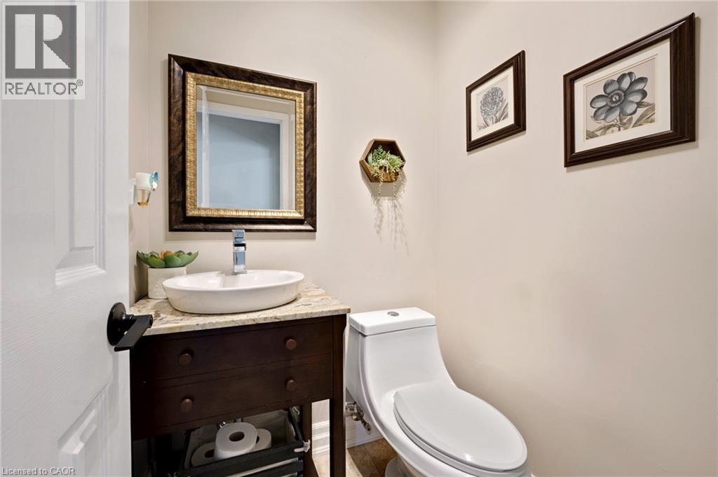 477 BURNETT Avenue thumbnail 17