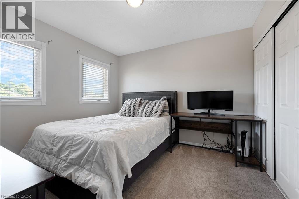 477 BURNETT Avenue thumbnail 21