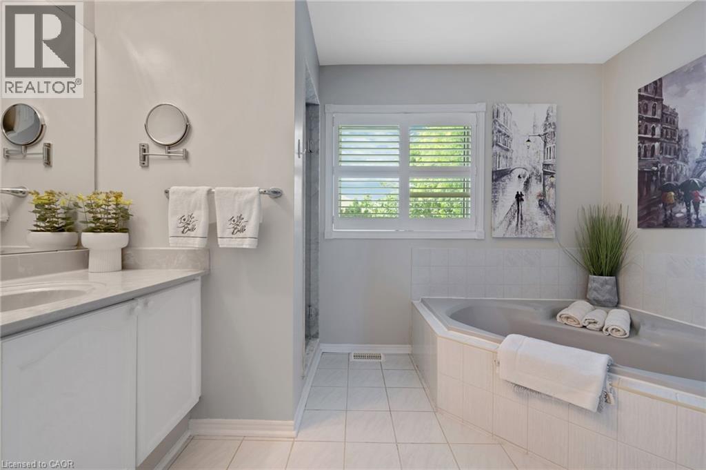 477 BURNETT Avenue thumbnail 25