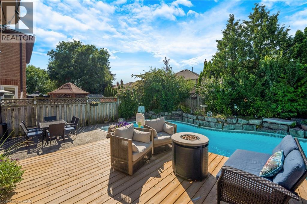 477 BURNETT Avenue thumbnail 33