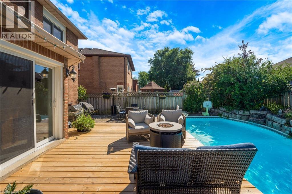 477 BURNETT Avenue thumbnail 34