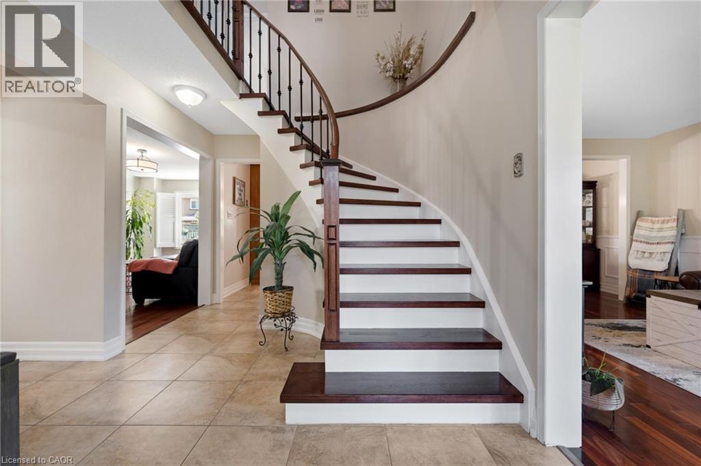 477 BURNETT Avenue thumbnail 5