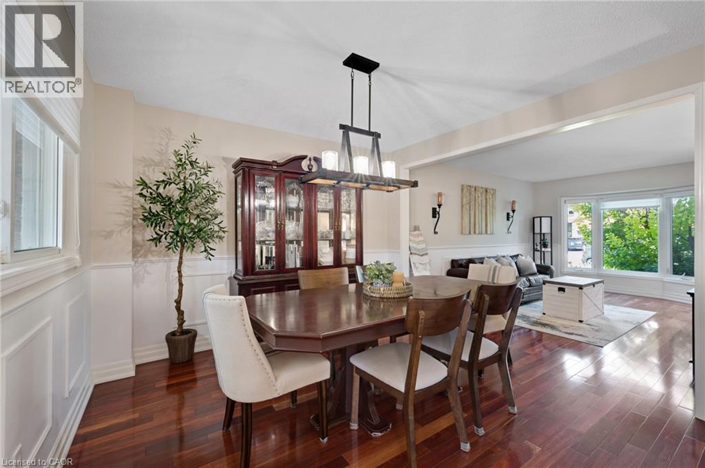 477 BURNETT Avenue thumbnail 9