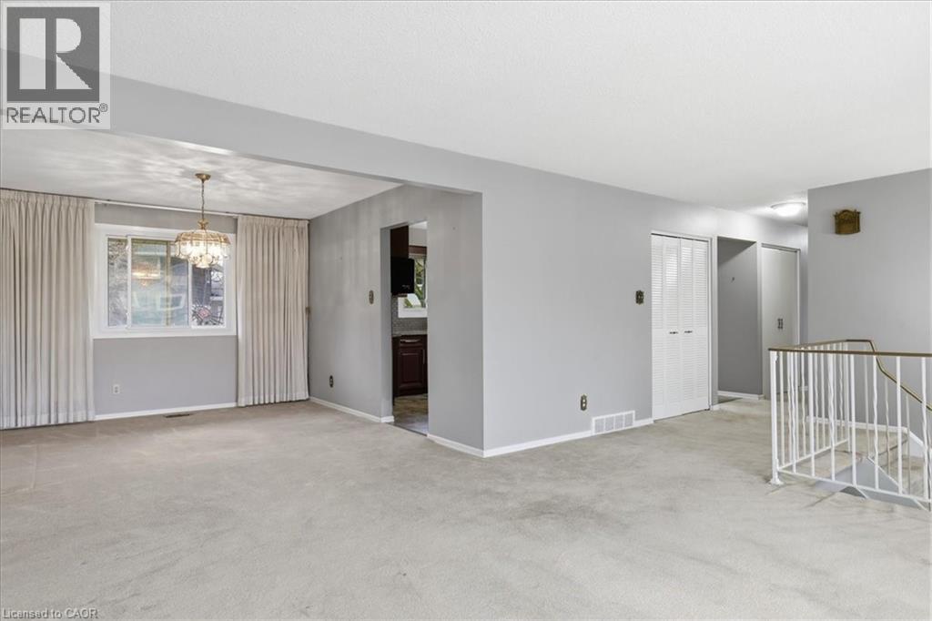 94 COLEBROOK Court thumbnail 6