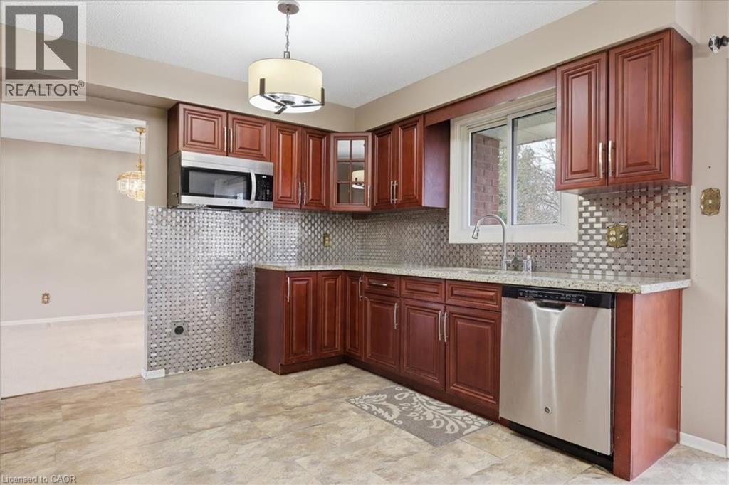 94 COLEBROOK Court thumbnail 9