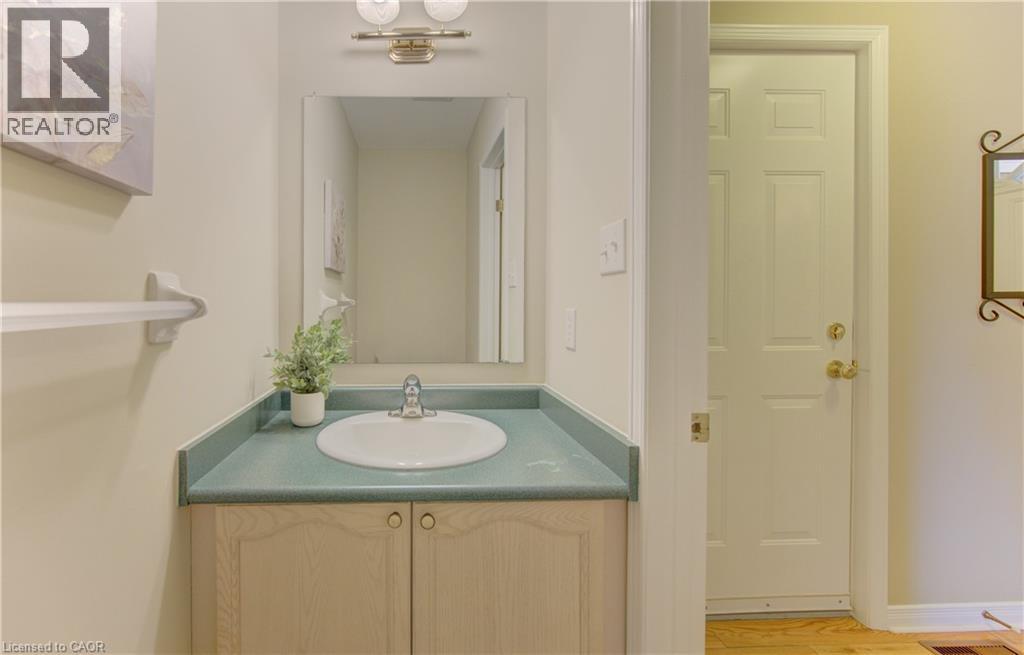 20 FORREST Avenue W Unit# 10 thumbnail 18