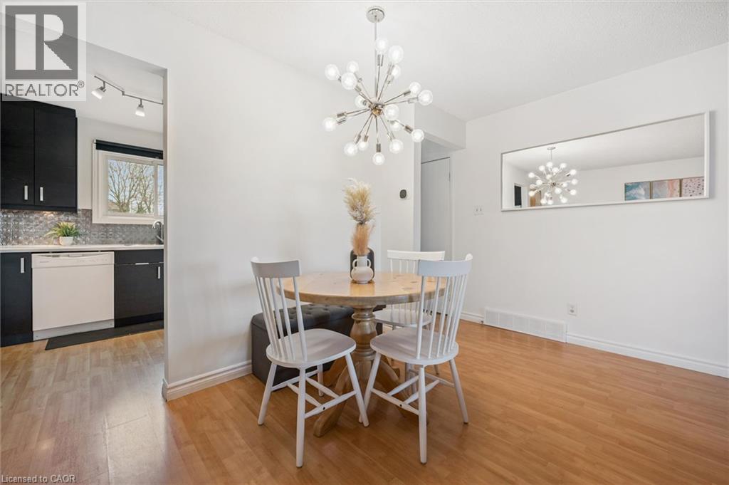 423 CADBURY Court Unit# A thumbnail 12