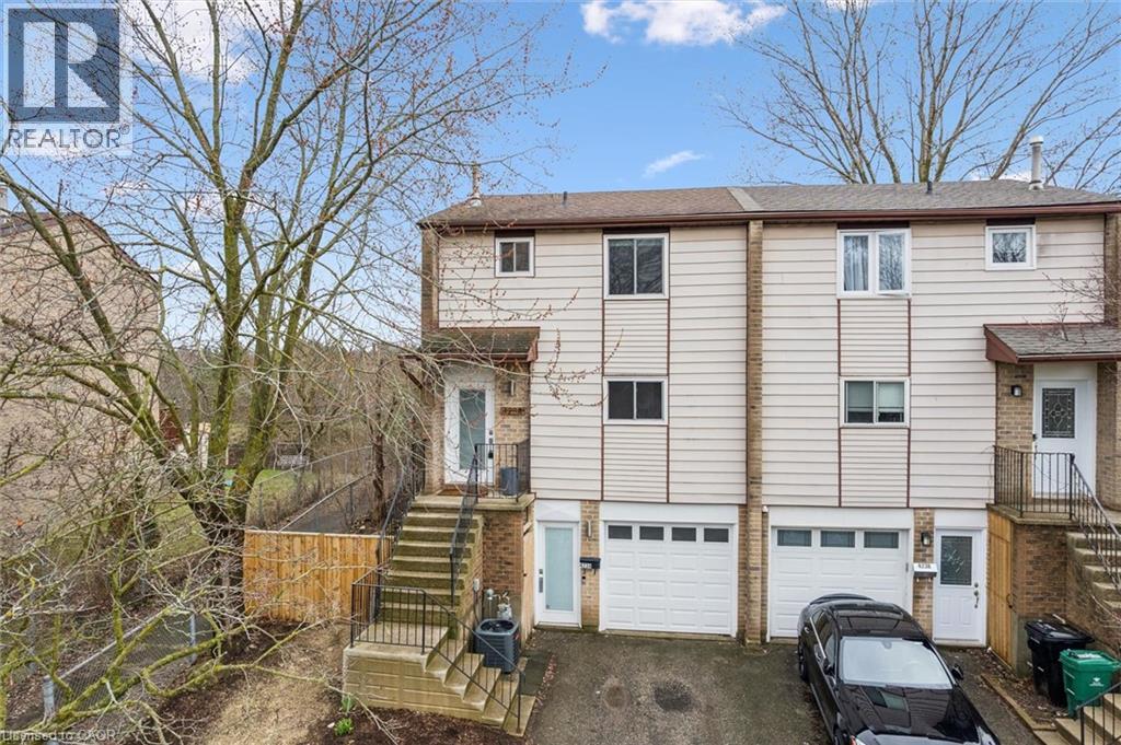 423 CADBURY Court Unit# A thumbnail 43