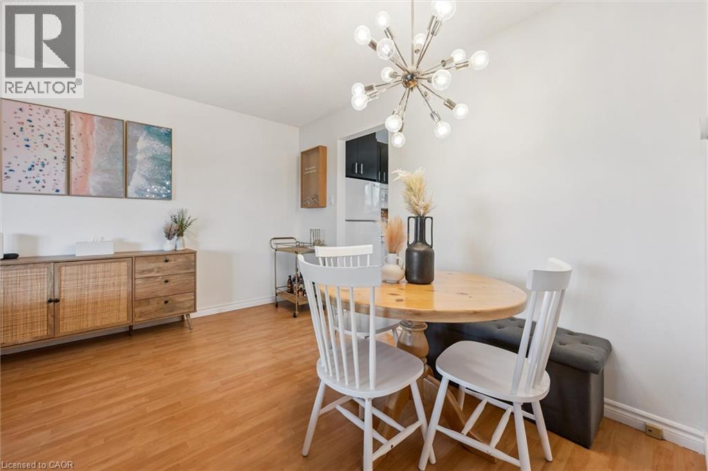 423 CADBURY Court Unit# A thumbnail 13