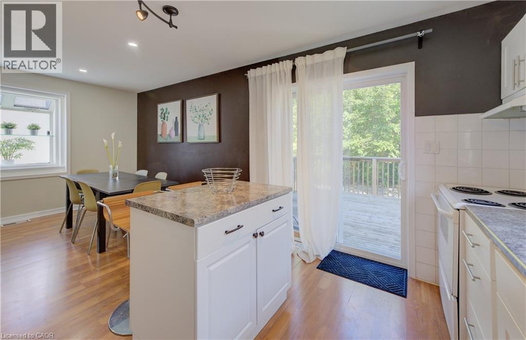 350 VICTORIA Street S thumbnail 8