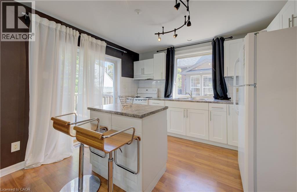 350 VICTORIA Street S thumbnail 5