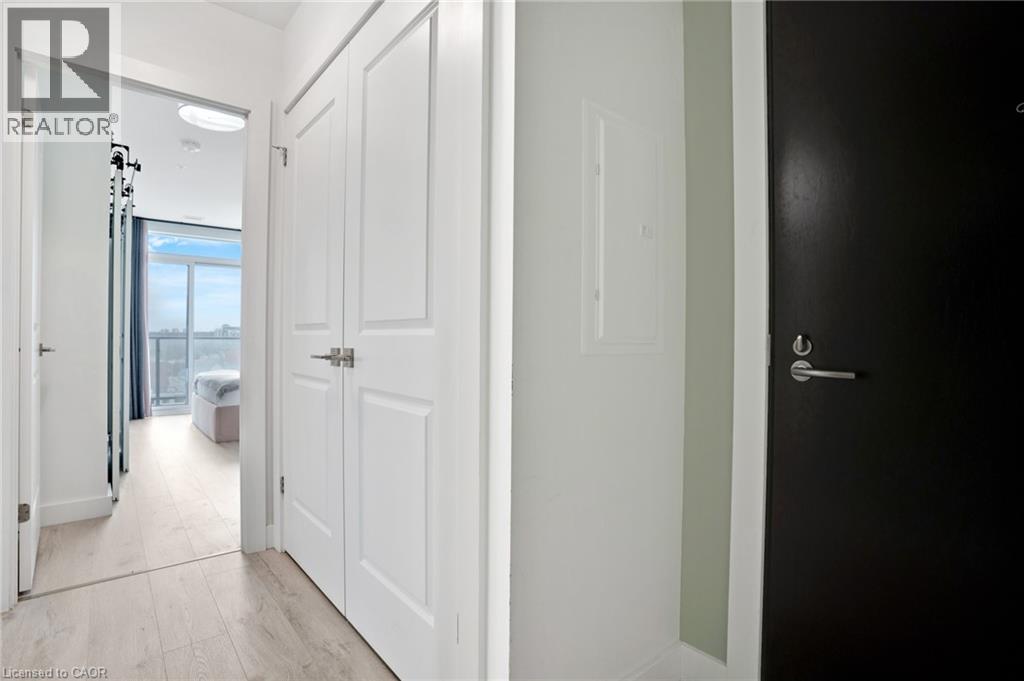 15 GLEBE Street Unit# 802 thumbnail 10