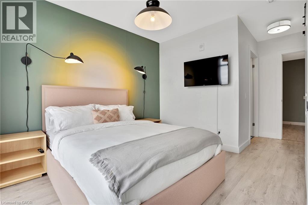 15 GLEBE Street Unit# 802 thumbnail 13