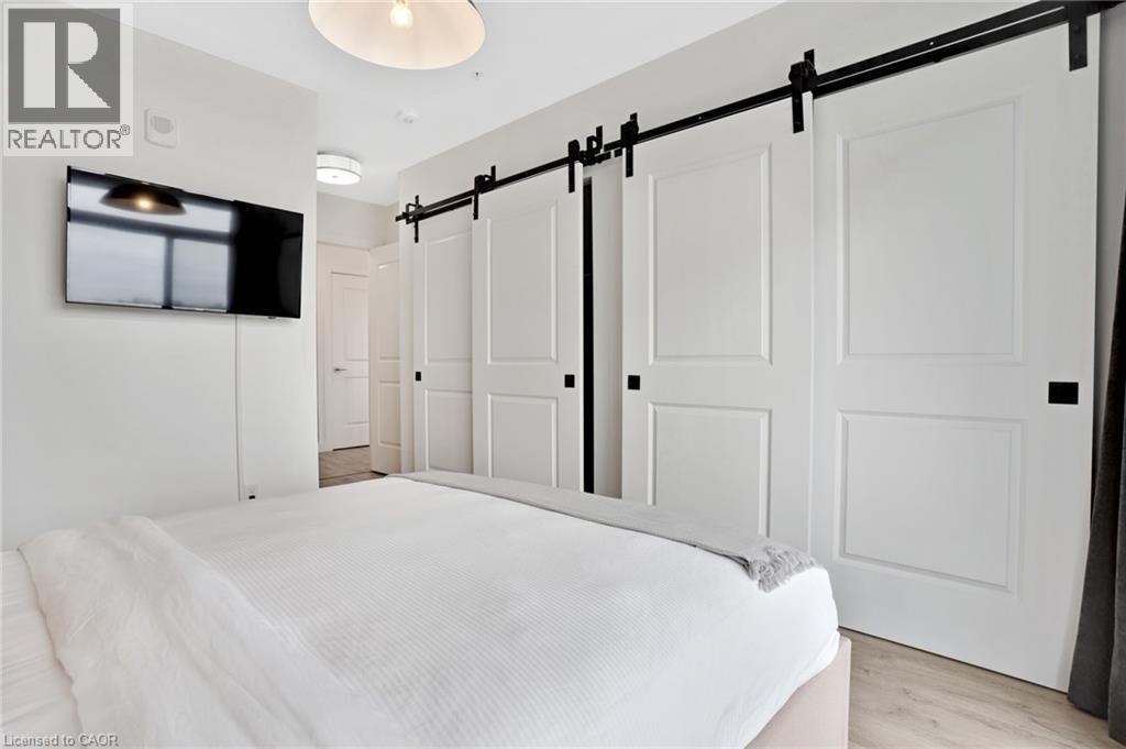 15 GLEBE Street Unit# 802 thumbnail 14