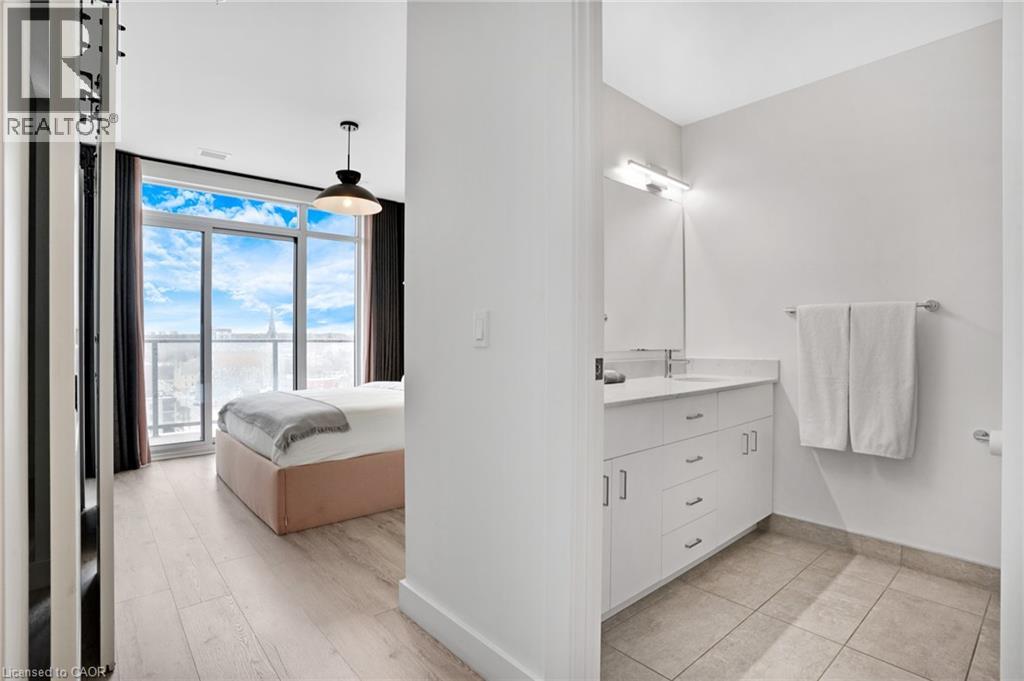 15 GLEBE Street Unit# 802 thumbnail 15