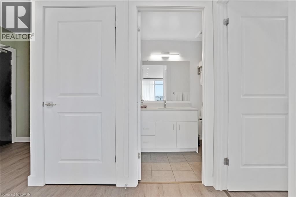 15 GLEBE Street Unit# 802 thumbnail 19