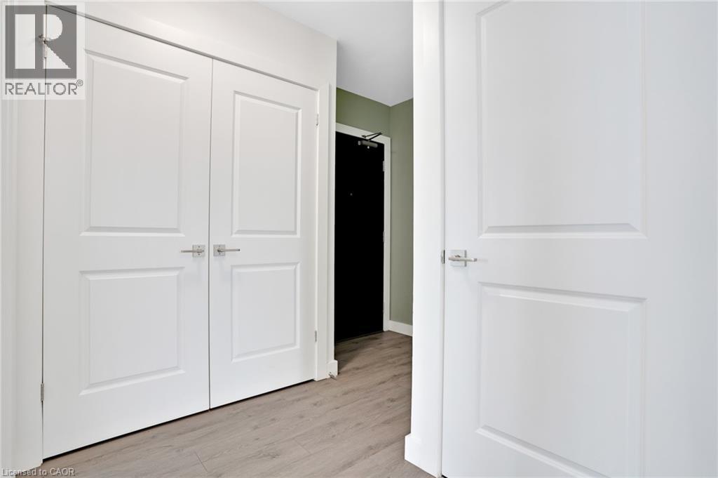 15 GLEBE Street Unit# 802 thumbnail 22