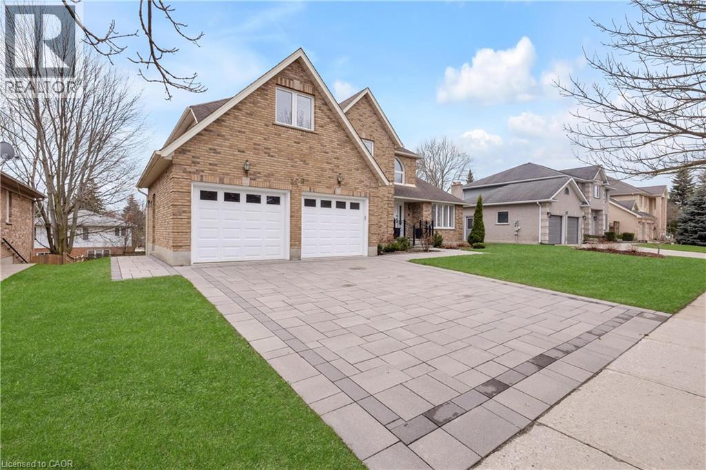 579 PARADISE Crescent thumbnail 2