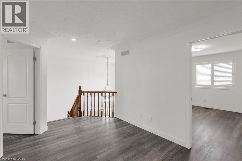 579 PARADISE Crescent thumbnail 21