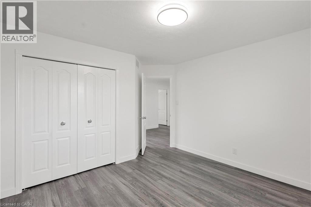 579 PARADISE Crescent thumbnail 25