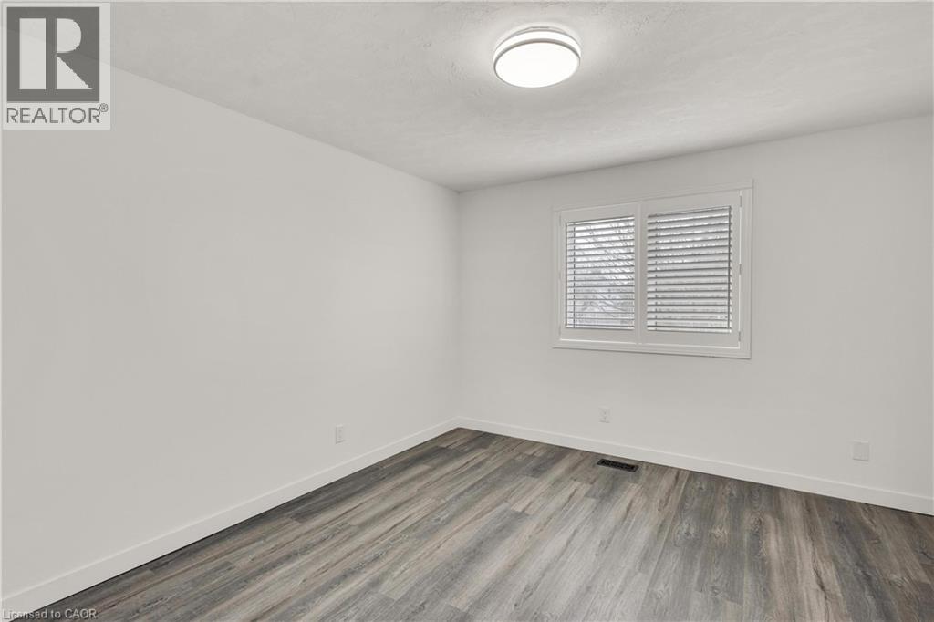 579 PARADISE Crescent thumbnail 26