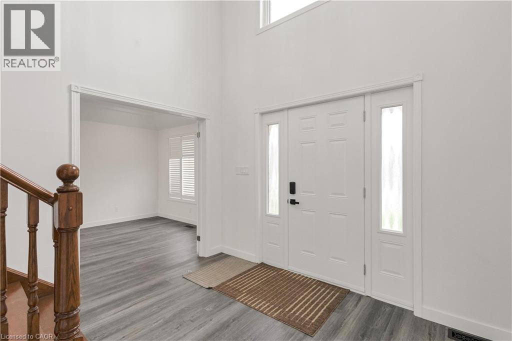 579 PARADISE Crescent thumbnail 4