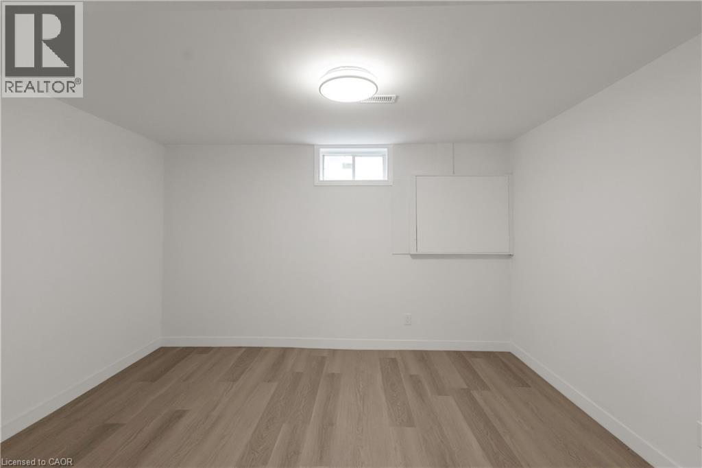 579 PARADISE Crescent thumbnail 40