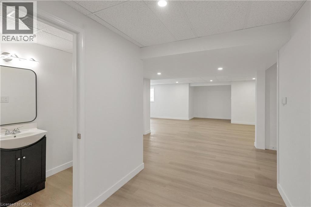 579 PARADISE Crescent thumbnail 41