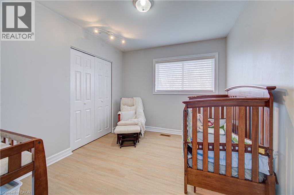 298 FERNDALE Place thumbnail 23