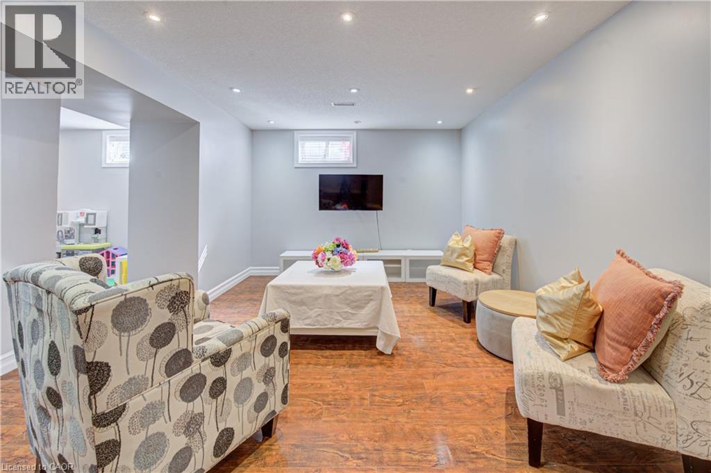 298 FERNDALE Place thumbnail 34