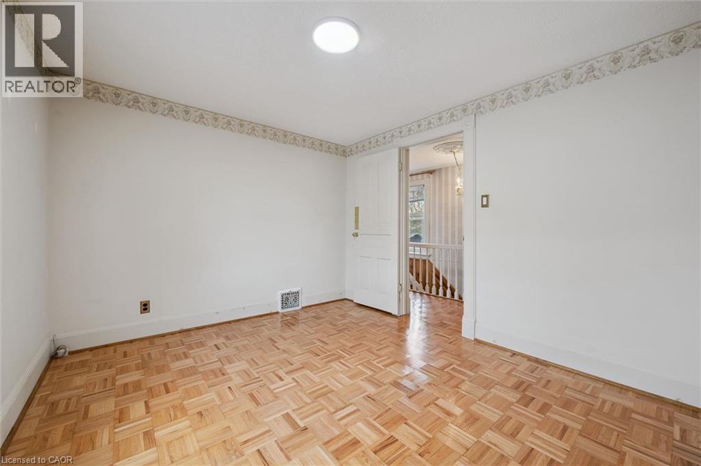 96 GLENMORRIS Street thumbnail 18