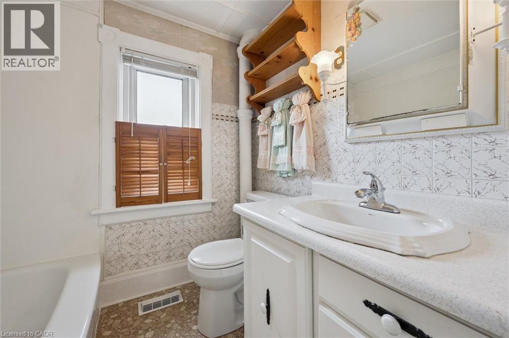 96 GLENMORRIS Street thumbnail 22