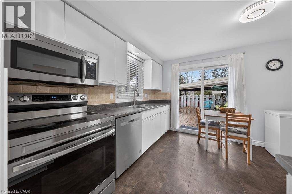 415 MORGAN Avenue Unit# 8 thumbnail 6