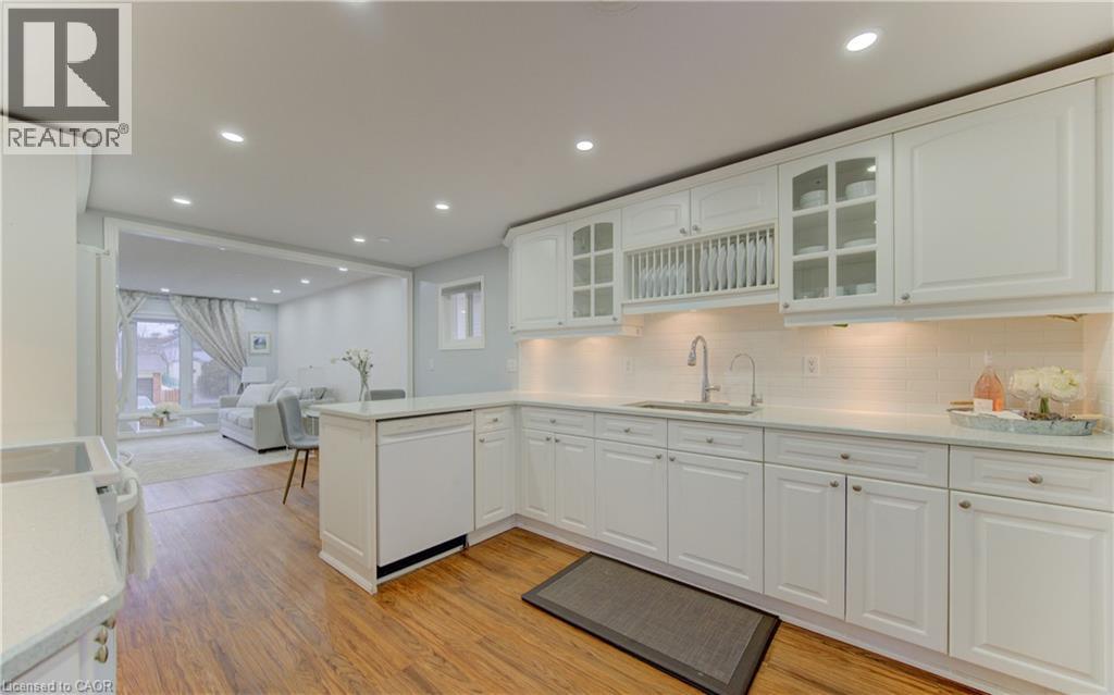 414 WOODS Lane thumbnail 10