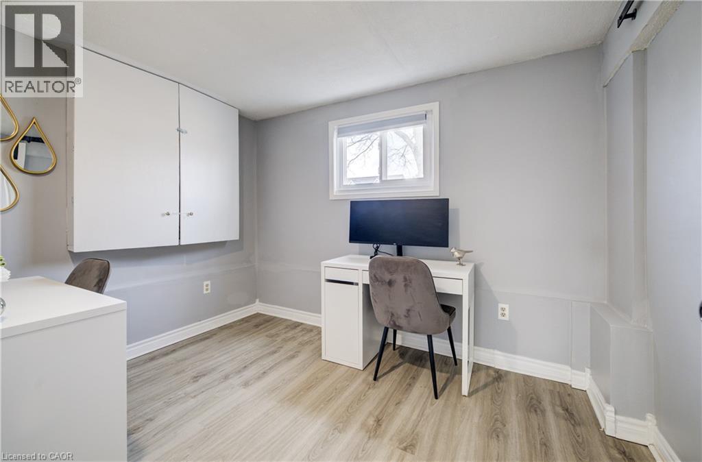 414 WOODS Lane thumbnail 23