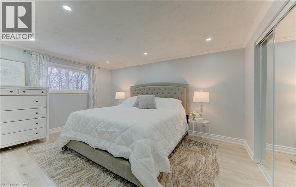 414 WOODS Lane thumbnail 14