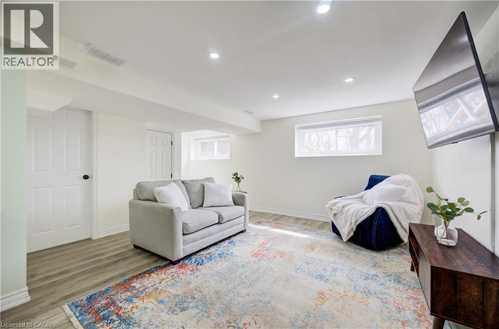 414 WOODS Lane thumbnail 19