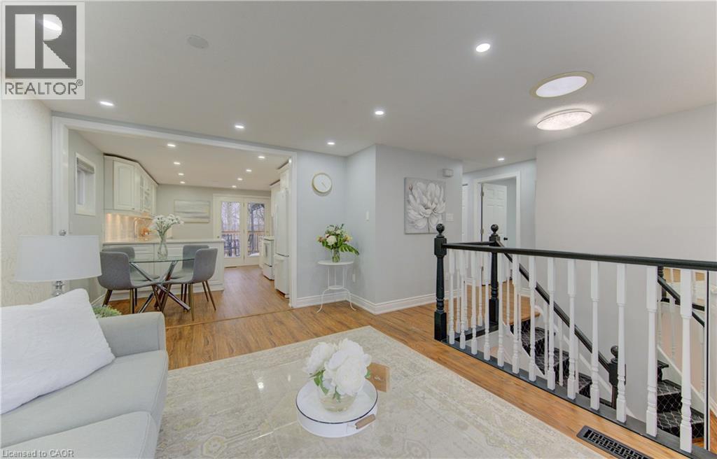 414 WOODS Lane thumbnail 5