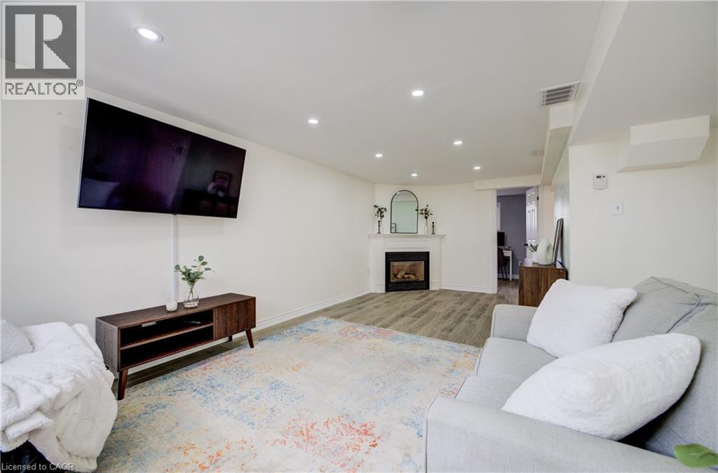 414 WOODS Lane thumbnail 20