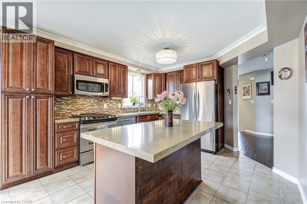 15 WAFFLER Crescent thumbnail 3