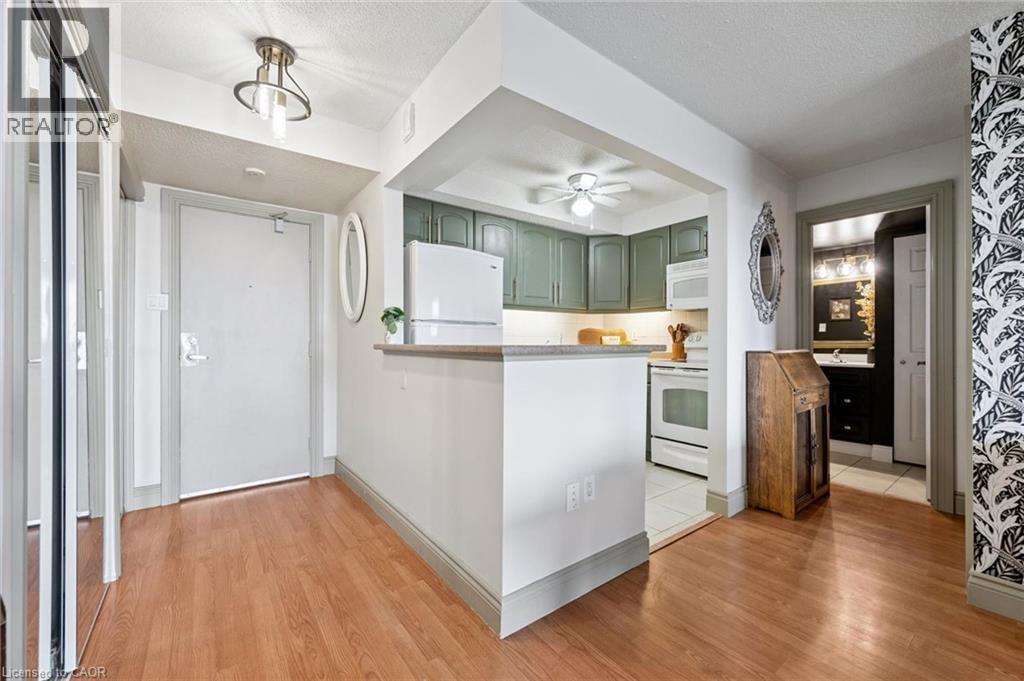 64 BENTON Street Unit# 1406 thumbnail 7