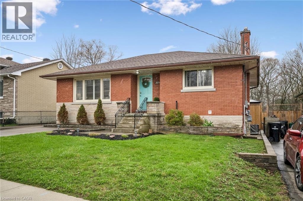 223 CONNAUGHT Street thumbnail 3