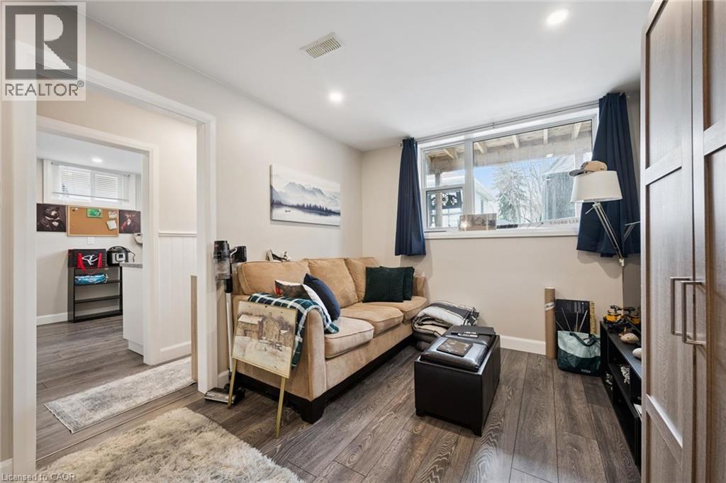 223 CONNAUGHT Street thumbnail 34