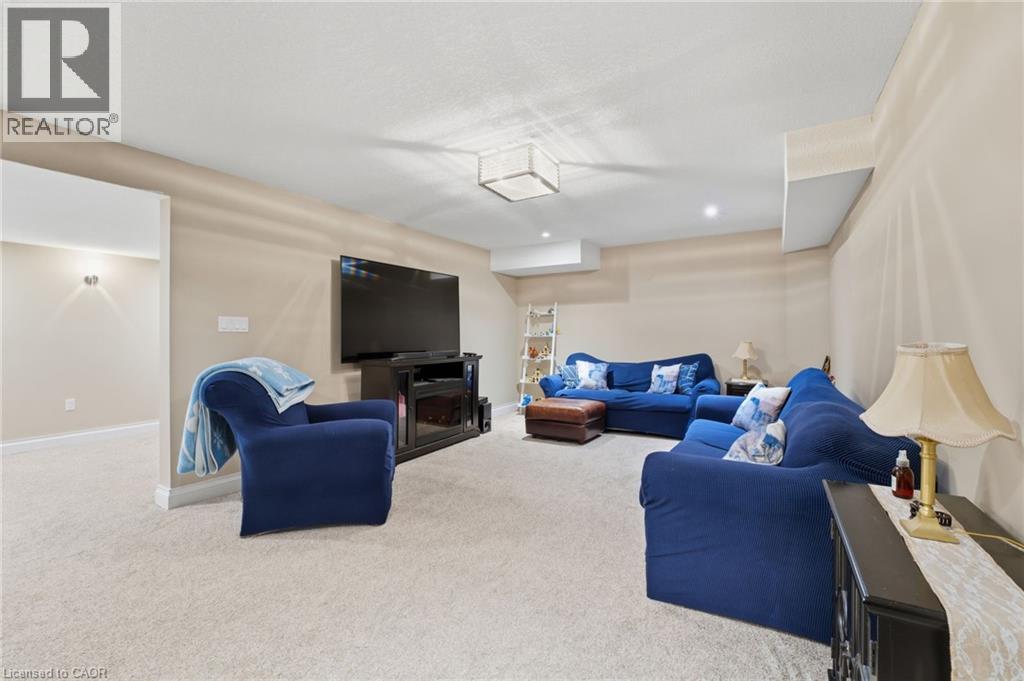 855 AVENUE Road thumbnail 38