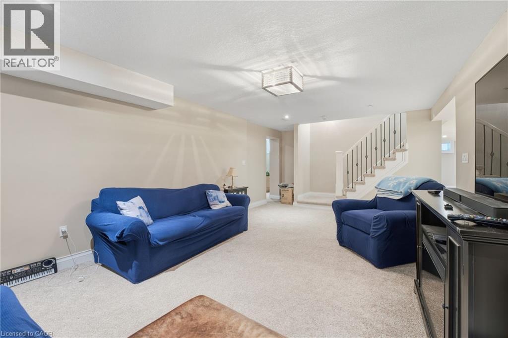 855 AVENUE Road thumbnail 39